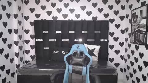 Snapshot of britney_sub chatting on 27, 2, 2025 Britney online show from 27, 2, 2025