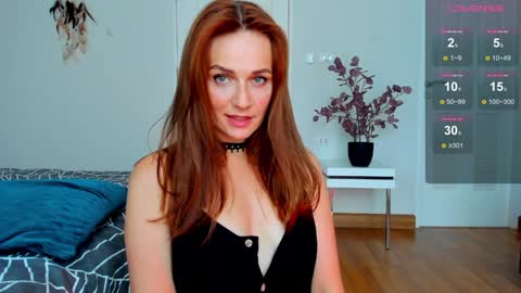 Snapshot of britneyhall chatting on 12, 12, 2024 britneyhall online show from 12, 12, 2024