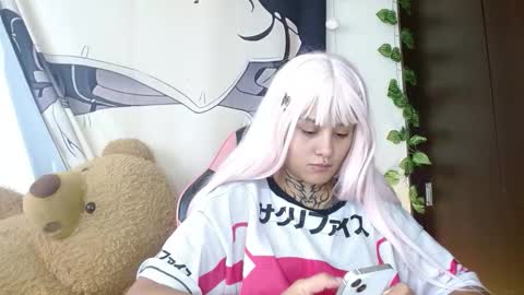 maru miaw   Please help me to reach 100 thumbs up online show from 20, 12, 2025