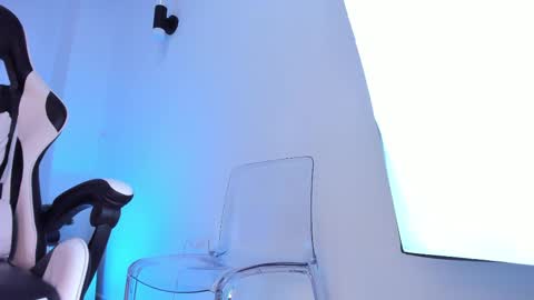   online show from 18, 2, 2025