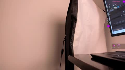   online show from 2, 12, 2025