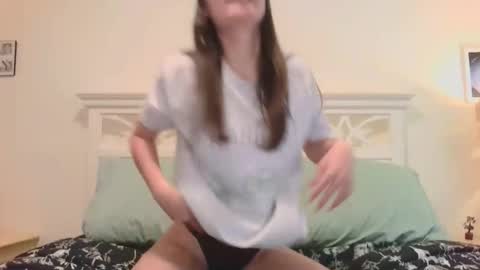 Snapshot of brittbratt24 chatting on 2, 5, 2026 Britt online show from 2, 5, 2026