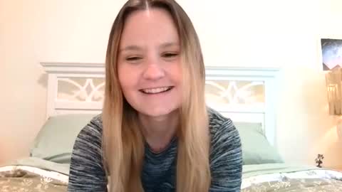 Snapshot of brittbratt24 chatting on 29, 6, 2026 Britt online show from 29, 6, 2026