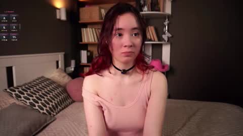 Snapshot of britthe chatting on 12, 11, 2025 Lina online show from 12, 11, 2025