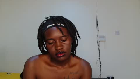 Snapshot of broken_haloo chatting on 3, 4, 2026 broken_haloo online show from 3, 4, 2026