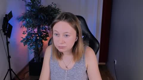 Snapshot of brooke_evans_ chatting on 8, 10, 2025 Brooke online show from 8, 10, 2025