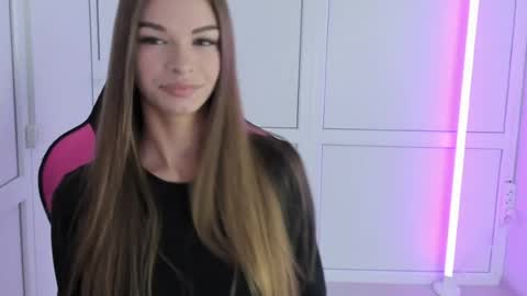 Snapshot of brooklunglow_ chatting on 11, 6, 2026 Vlada online show from 11, 6, 2026
