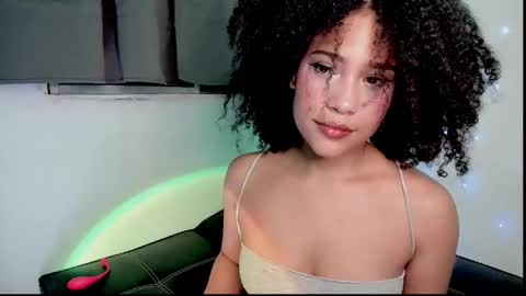 Snapshot of browngirl69 chatting on 31, 1, 2025 miss muller online show from 31, 1, 2025