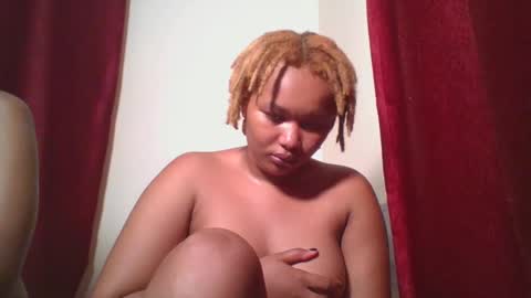 Snapshot of browny_candyz chatting on 24, 12, 2024 Tracy online show from 24, 12, 2024