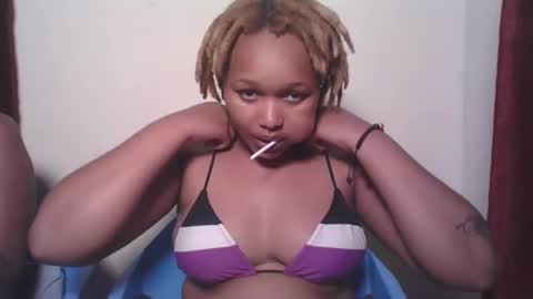 Snapshot of browny_candyz chatting on 1, 2, 2025 Tracy online show from 1, 2, 2025