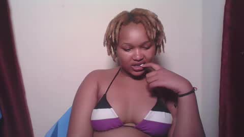Snapshot of browny_candyz chatting on 1, 2, 2025 Tracy online show from 1, 2, 2025