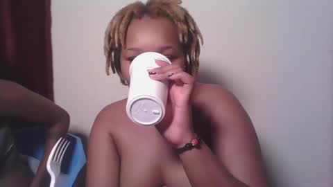 Snapshot of browny_candyz chatting on 3, 2, 2025 Tracy online show from 3, 2, 2025