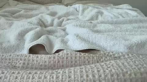 Snapshot of brt565656 chatting on 12, 1, 2025 tall smooth vers gay online show from 12, 1, 2025