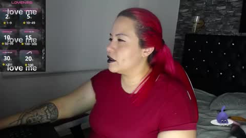 Bruja SCarlata online show from 5, 3, 2025