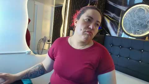 Bruja SCarlata online show from 9, 9, 2025