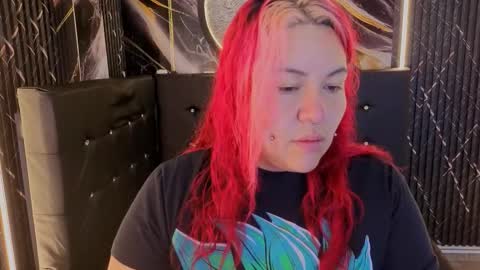 Bruja SCarlata online show from 4, 2, 2026