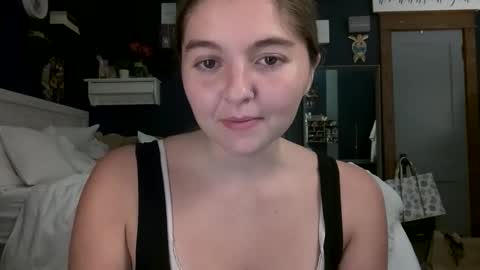 brunettebaby040 online show from 9, 9, 2025