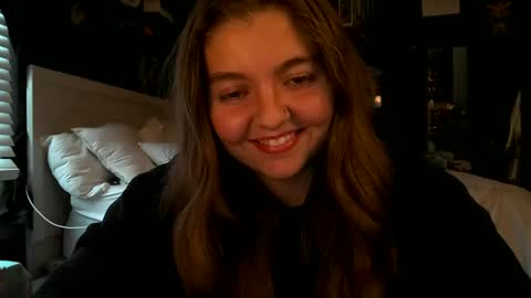 brunettebaby040 online show from 25, 9, 2025