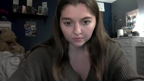 brunettebaby040 online show from 26, 11, 2025