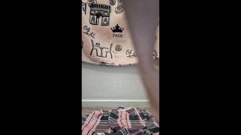 Snapshot of brunettedoll100 chatting on 10, 4, 2026 brunettedoll100 online show from 10, 4, 2026