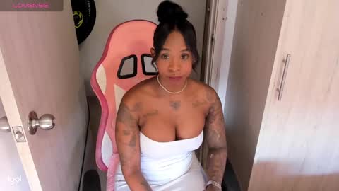 Snapshot of brunettklaryss chatting on 12, 1, 2025 Brenda online show from 12, 1, 2025