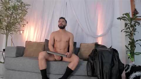 Andres Suarez online show from 19, 10, 2025