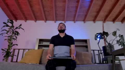 Snapshot of bruno_woods chatting on 25, 4, 2026 Andres Suarez online show from 25, 4, 2026
