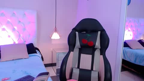 Cherry Lady online show from 21, 10, 2025