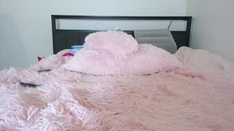 Queen Lola XXX online show from 11, 4, 2026