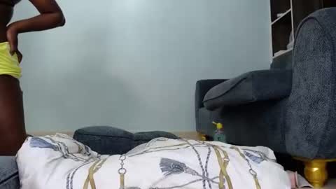 bubble_pixxie online show from 1, 10, 2025