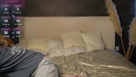 Snapshot of bubblebbb chatting on 8, 10, 2025 Sabrina online show from 8, 10, 2025