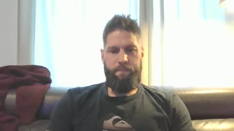 bubblebee1982 online show from 7, 12, 2024