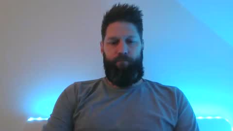 bubblebee1982 online show from 5, 1, 2025