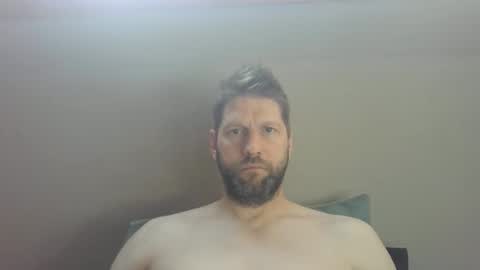 bubblebee1982 online show from 25, 4, 2026