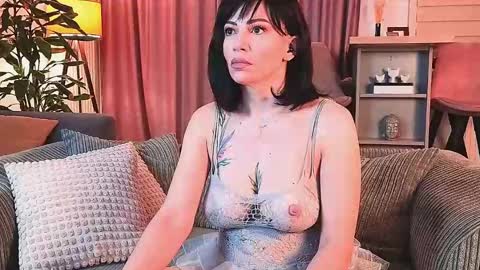 Snapshot of bubblecum4 chatting on 2, 2, 2025 MayaCroft online show from 2, 2, 2025