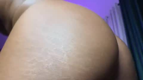 Snapshot of bubblous20 chatting on 8, 12, 2024 Im Tisia online show from 8, 12, 2024
