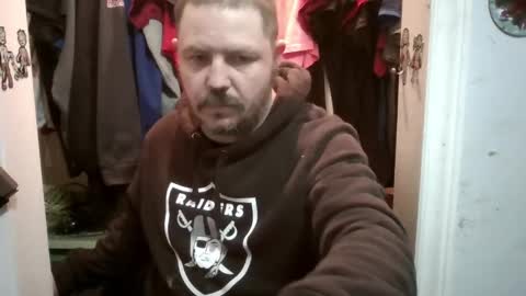 Snapshot of budsonly33 chatting on 12, 1, 2025 budsonly33 online show from 12, 1, 2025