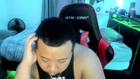 buffsexyman24 online show from 8, 3, 2025