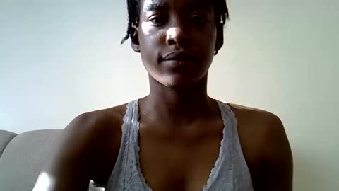 Snapshot of buffybaby_2 chatting on 15, 1, 2026 buffybaby_2 online show from 15, 1, 2026