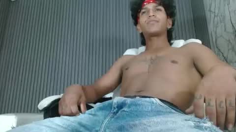 Snapshot of bull_cam chatting on 17, 10, 2025 bull_cam online show from 17, 10, 2025