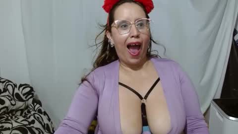 Snapshot of bunniosito chatting on 27, 10, 2025 bunniosito online show from 27, 10, 2025