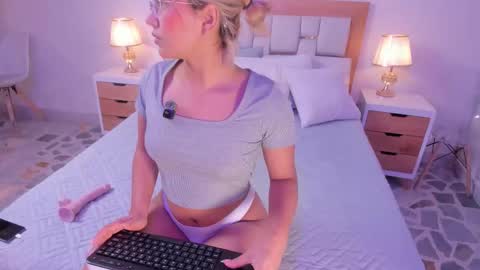 Snapshot of bunny_blush1 chatting on 9, 3, 2026 bunny_blush1 online show from 9, 3, 2026