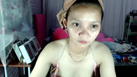 Snapshot of bunny_flower18 chatting on 12, 12, 2024 bunny_flower18 online show from 12, 12, 2024