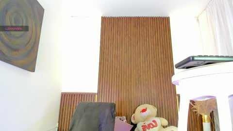 Snapshot of bunnyhots chatting on 26, 9, 2025 Angela Santini online show from 26, 9, 2025