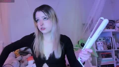 Snapshot of bunnyislewd chatting on 23, 1, 2025 bunnyislewd online show from 23, 1, 2025