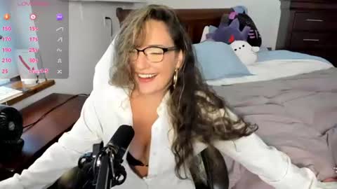 Snapshot of bunnynextdoor chatting on 7, 7, 2026 bunnynextdoor online show from 7, 7, 2026