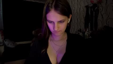 Snapshot of bunnytrussel chatting on 21, 6, 2026 Bella online show from 21, 6, 2026