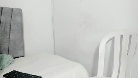 Snapshot of burbuja_evans chatting on 15, 2, 2025 burbuja_evans online show from 15, 2, 2025