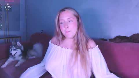 Snapshot of burn_lissa chatting on 28, 9, 2025 Lissa online show from 28, 9, 2025
