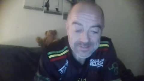 burnleyguy1977 online show from 16, 1, 2025